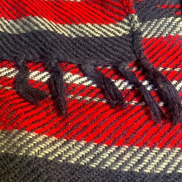 Ladies Shawl - Picture 5 of 5